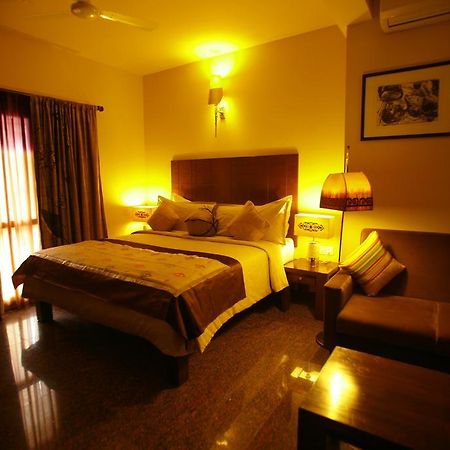 Aparthotel Justa Indiranagar Bangalore Exterior foto
